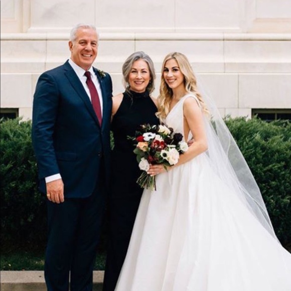 Meet your Posher, Julie - Picture 2 of 2